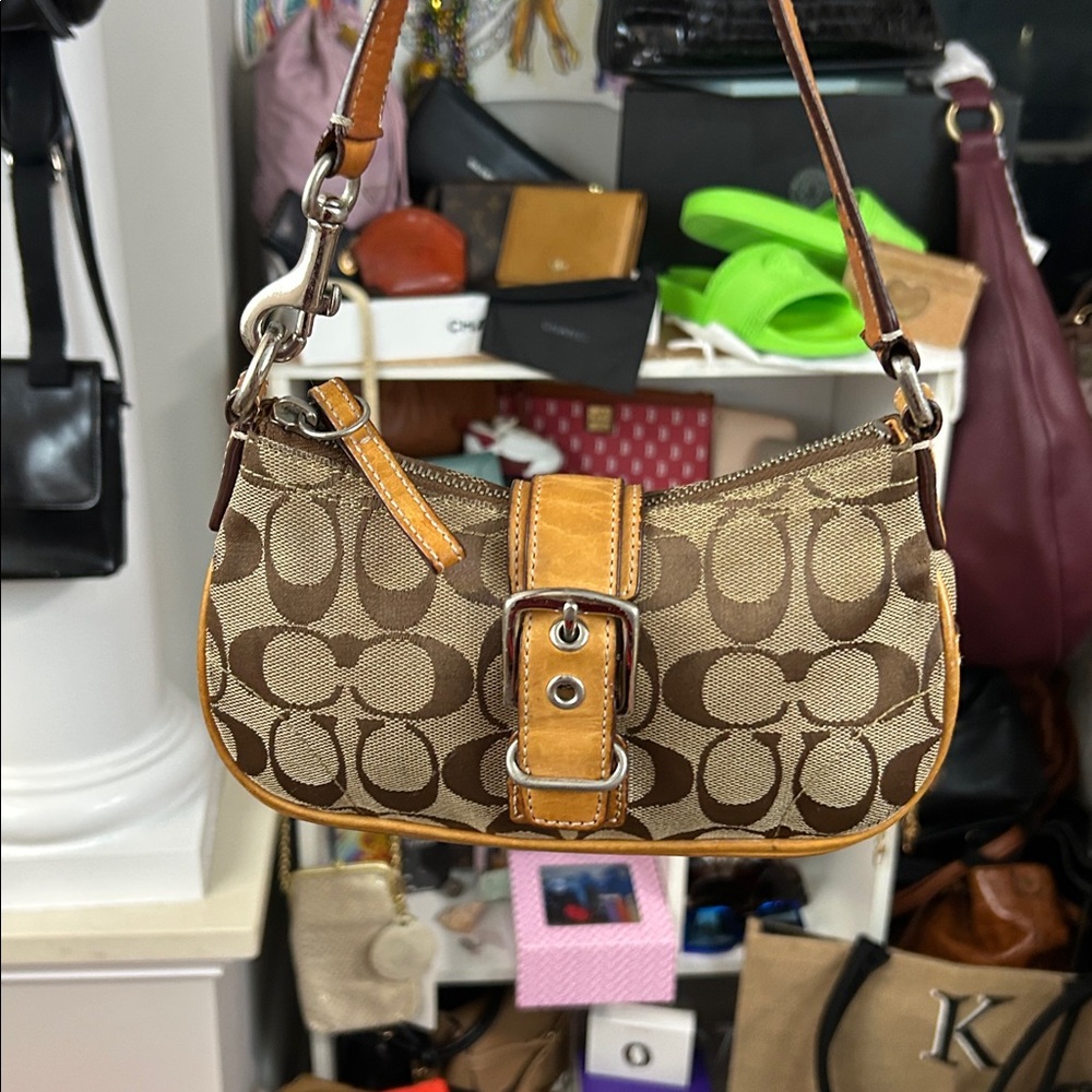Vintage Coach Soho Signature Jaquard Demi Buckle Shoulder